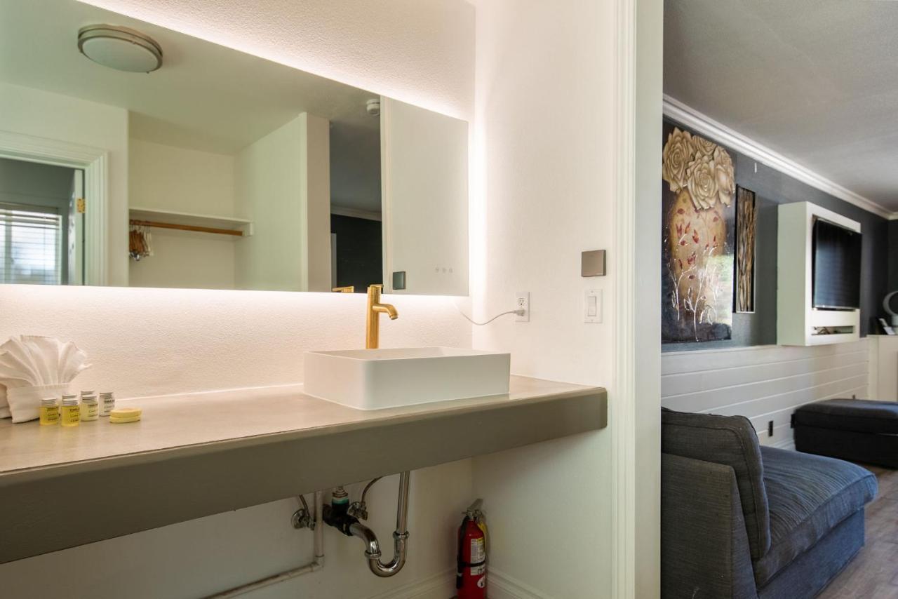 Big Bear Spa Suites 빅 베어 레이크 외부 사진