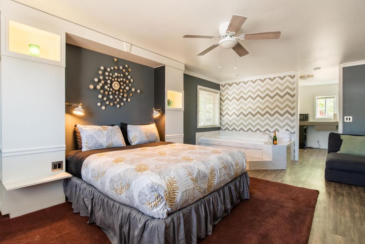 Big Bear Spa Suites 빅 베어 레이크 외부 사진